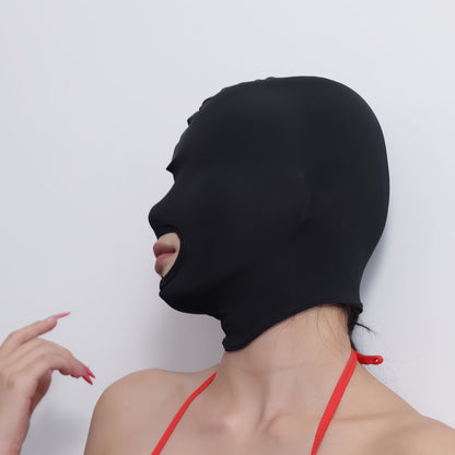 Captivate with your lips! - Face Mask