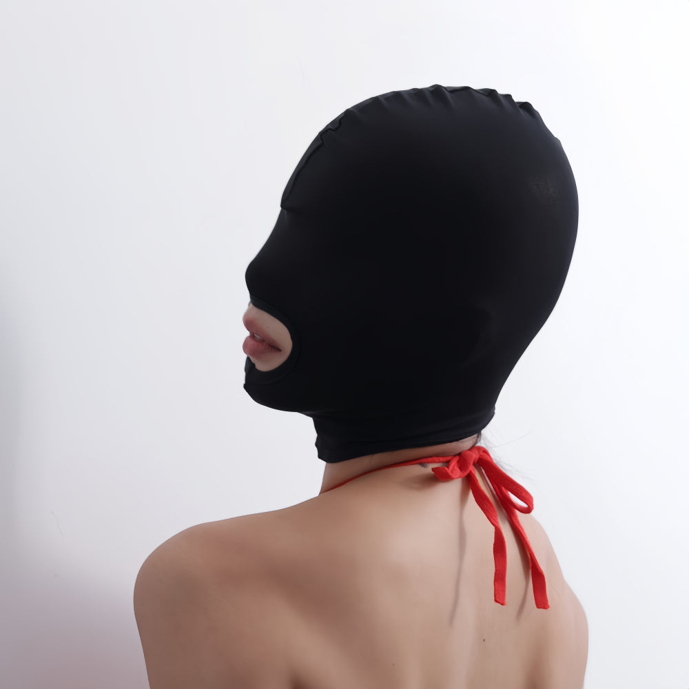 Captivate with your lips! - Face Mask